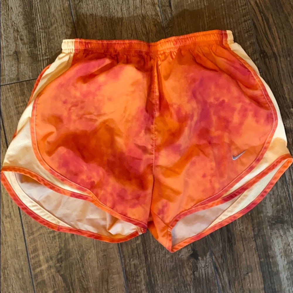 Nike shorts (tempo)